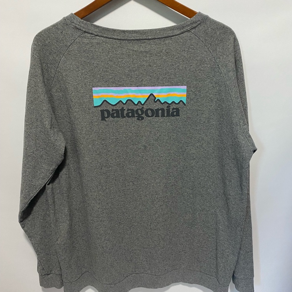 Patagonia Women's Gray Crewneck Long Sleeve Tee